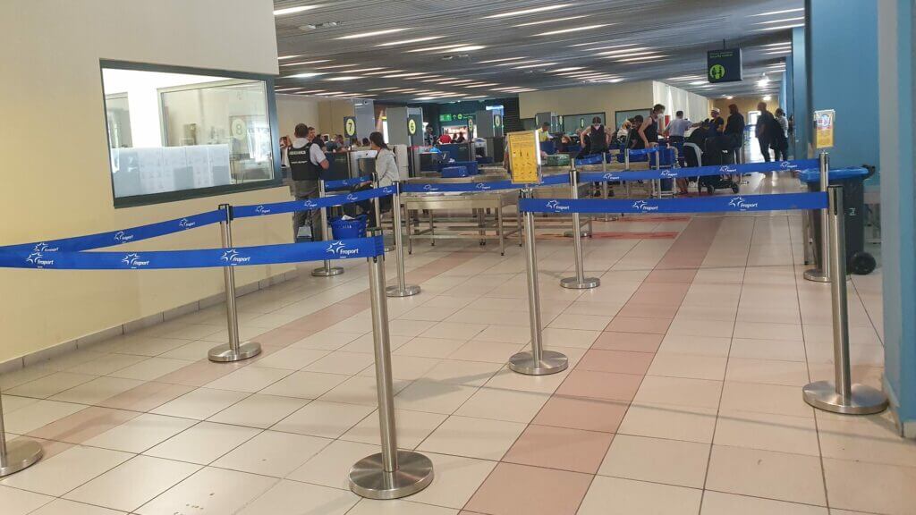 Sicherheitskontrolle Rhodos Flughafen